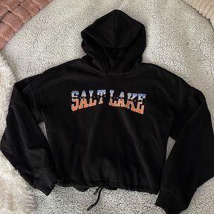 Divided H&M Cropped “Salt Lake” Hoodie. Drawstring for waist cinch.